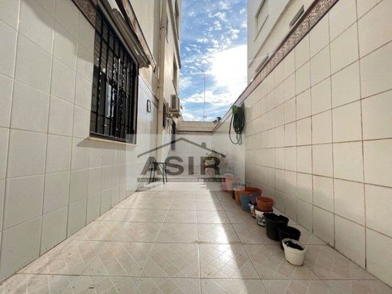Foto 1 de Piso en venta en calle Salvador Perles de 3 habitaciones con terraza y balcón