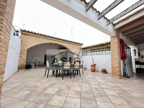Foto 2 de Piso en venta en calle Camil Dolz de 6 habitaciones con terraza y jardín