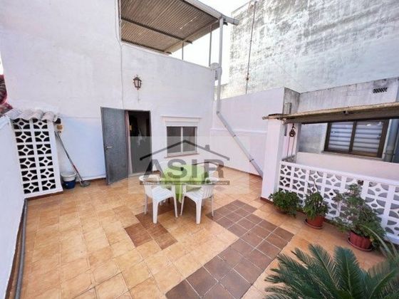 Foto 1 de Casa adosada en venta en calle Bailen de 4 habitaciones con terraza y garaje