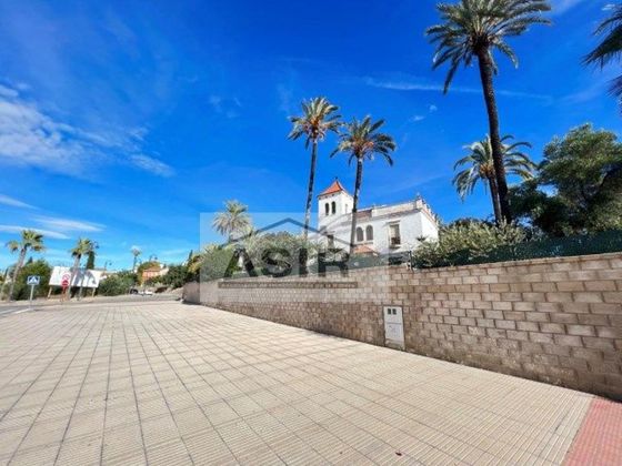 Foto 2 de Xalet en venda a plaza Cartonatges de 5 habitacions amb terrassa i piscina