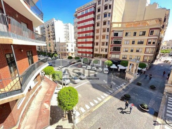 Foto 1 de Pis en venda a avenida Sants Patrons de 5 habitacions amb balcó i aire acondicionat