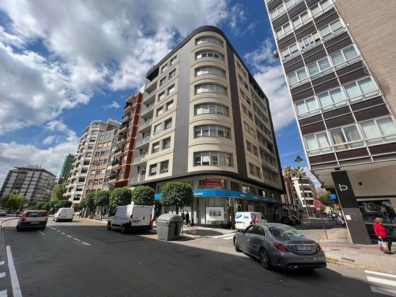 Foto 1 de Pis en venda a avenida Sants Patrons de 3 habitacions amb mobles i balcó