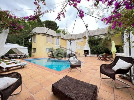 Foto 2 de Xalet en venda a calle Tisneres de 5 habitacions amb terrassa i piscina