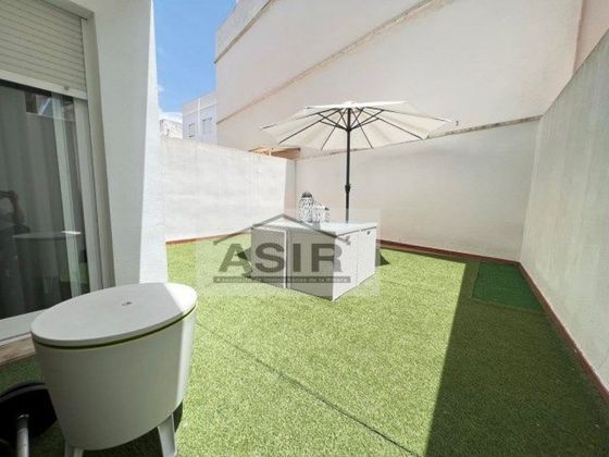 Foto 2 de Pis en venda a calle Doctor Ferran de 3 habitacions amb terrassa i balcó