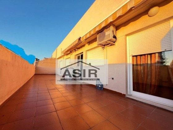Foto 2 de Àtic en venda a avenida Hispanitat de 3 habitacions amb terrassa i garatge