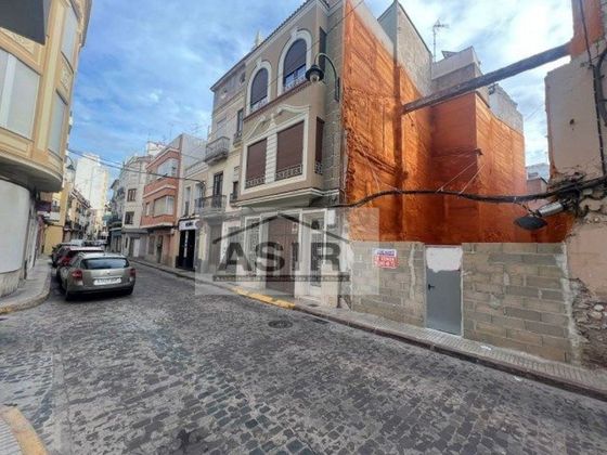 Foto 1 de Casa adosada en venta en calle Benito Pérez Galdós de 5 habitaciones con terraza y aire acondicionado