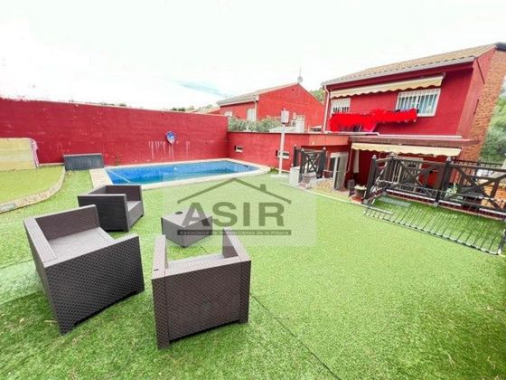 Foto 1 de Casa en venda a calle Comarques Valencianes de 4 habitacions amb terrassa i piscina