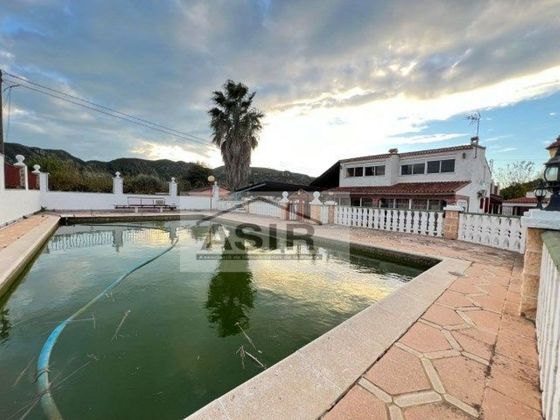 Foto 2 de Xalet en venda a plaza Poligono de 7 habitacions amb terrassa i piscina