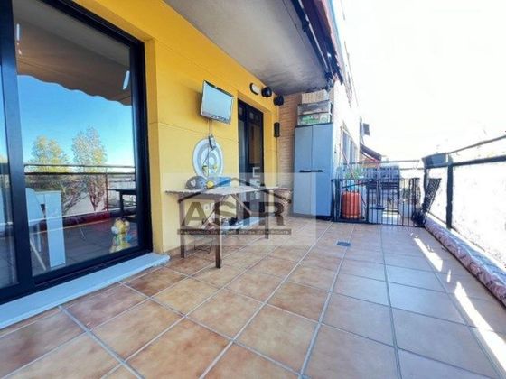 Foto 1 de Piso en venta en calle Naranjo de 3 habitaciones con terraza y piscina