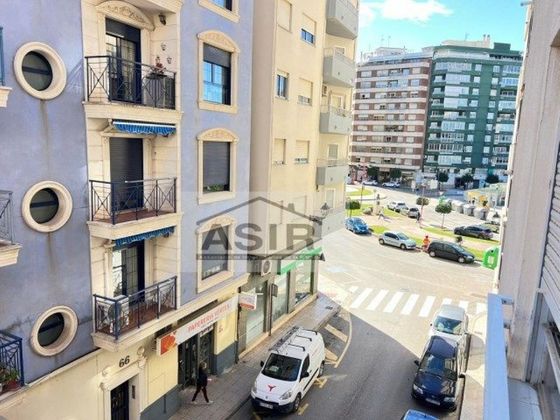Foto 2 de Pis en venda a calle Xuquer de 4 habitacions amb terrassa i balcó