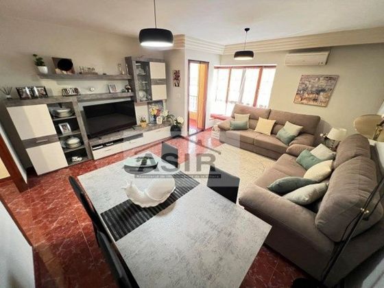 Foto 1 de Casa en venda a calle De Severo Ochoa de 4 habitacions amb terrassa i garatge