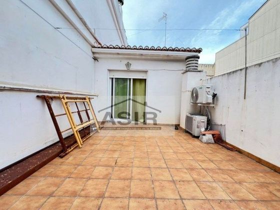 Foto 1 de Dúplex en lloguer a plaza Generalitat de 3 habitacions amb terrassa i mobles