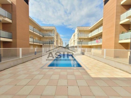 Foto 1 de Piso en venta en calle Peu de la Creu de 3 habitaciones con terraza y piscina