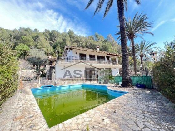 Foto 1 de Xalet en venda a calle La Solana de 6 habitacions amb terrassa i piscina