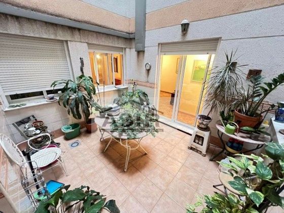 Foto 2 de Piso en venta en calle Dels Arbres de 3 habitaciones con terraza y garaje