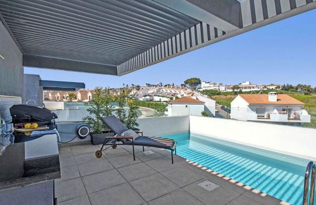 Foto 2 de Ático en venta en calle De Cortes de 2 habitaciones con terraza y piscina