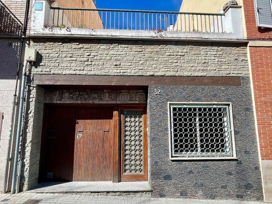 Foto 1 de Casa en venda a calle De Rubió i Ors de 3 habitacions amb terrassa i garatge