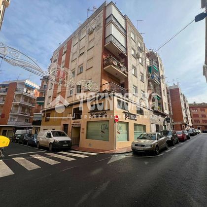 Foto 1 de Piso en venta en Linares de 2 habitaciones con balcón y ascensor