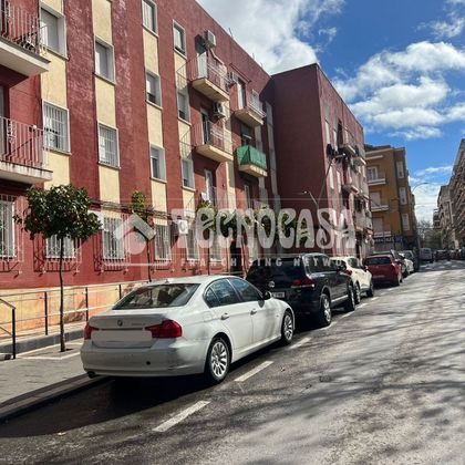 Foto 1 de Pis en venda a Linares de 2 habitacions amb balcó