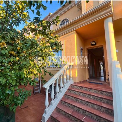Foto 1 de Casa en venta en Linares de 4 habitaciones con garaje