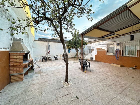 Foto 2 de Casa adosada en venta en Linares de 3 habitaciones con jardín y aire acondicionado