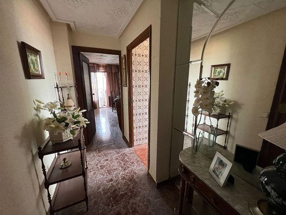 Foto 2 de Pis en venda a Linares de 3 habitacions amb balcó i ascensor