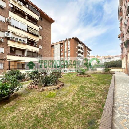 Foto 1 de Pis en venda a Linares de 4 habitacions amb terrassa i piscina