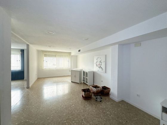 Foto 2 de Piso en venta en Linares de 2 habitaciones con aire acondicionado y ascensor