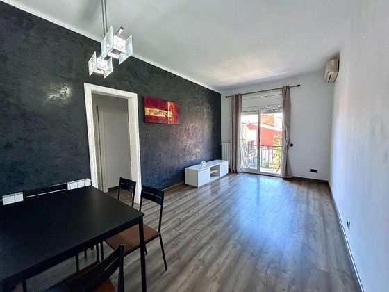 Foto 1 de Piso en venta en Centre - Cornellà de Llobregat de 3 habitaciones con balcón y aire acondicionado