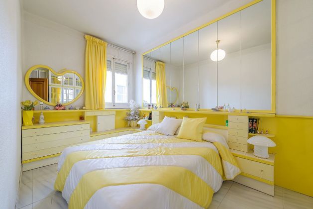 Foto 2 de Pis en venda a Ventas de 4 habitacions amb terrassa i calefacció