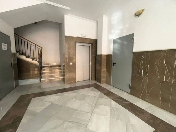 Foto 2 de Piso en venta en Guadix de 3 habitaciones con garaje y ascensor