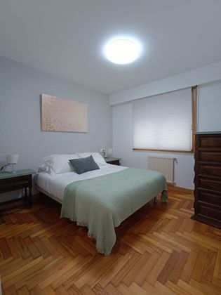 Foto 2 de Pis en lloguer a calle De Pizarro de 2 habitacions amb terrassa i garatge