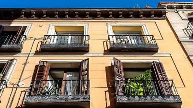Foto 1 de Casa en venda a La Torrassa de 7 habitacions amb terrassa i balcó