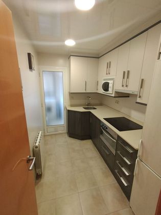 Foto 1 de Piso en venta en Centre - Hospitalet de Llobregat, L´ de 3 habitaciones con balcón y calefacción