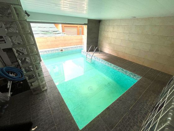 Foto 2 de Venta de casa en Centre - Prat de Llobregat, El de 4 habitaciones con terraza y piscina