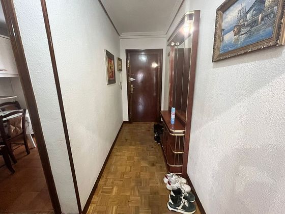 Foto 2 de Venta de piso en calle Riocabado de 3 habitaciones con terraza y aire acondicionado