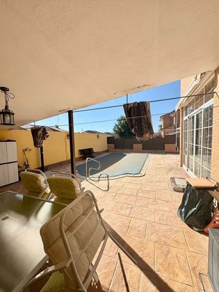 Foto 1 de Casa en venda a Esquivias de 4 habitacions amb piscina i garatge