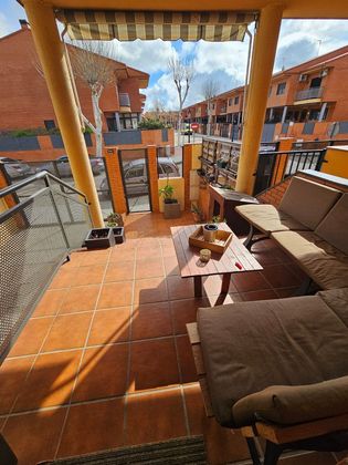 Foto 1 de Venta de casa en Los Robles de 4 habitaciones con terraza y garaje