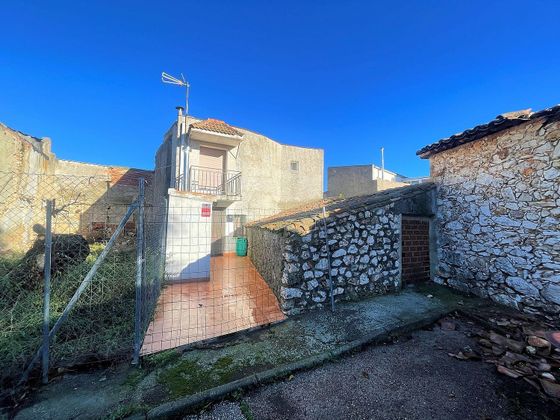 Foto 1 de Casa rural en venda a Pozo de Guadalajara de 4 habitacions amb jardí i balcó