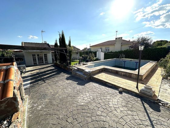 Foto 1 de Xalet en venda a Loranca de Tajuña de 4 habitacions amb piscina i jardí