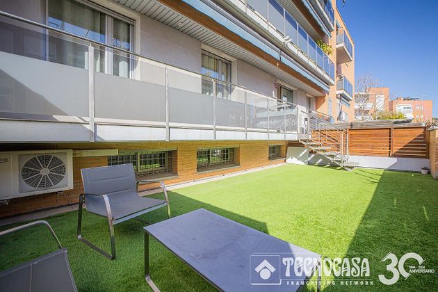Foto 2 de Piso en venta en Montgat de 3 habitaciones con terraza y piscina