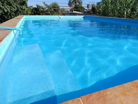 Foto 2 de Xalet en venda a Oromana de 3 habitacions amb piscina i jardí