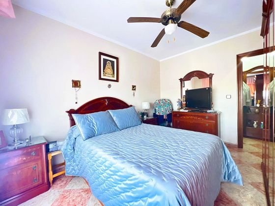 Foto 2 de Pis en venda a Carmona de 3 habitacions amb terrassa