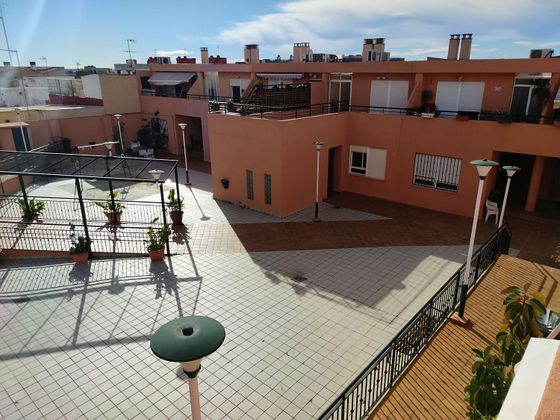 Foto 2 de Venta de casa en Massamagrell de 3 habitaciones con terraza y piscina