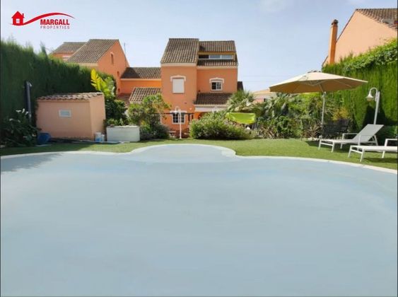 Foto 2 de Casa en venda a Los Monasterios-Alfinach de 6 habitacions amb terrassa i piscina