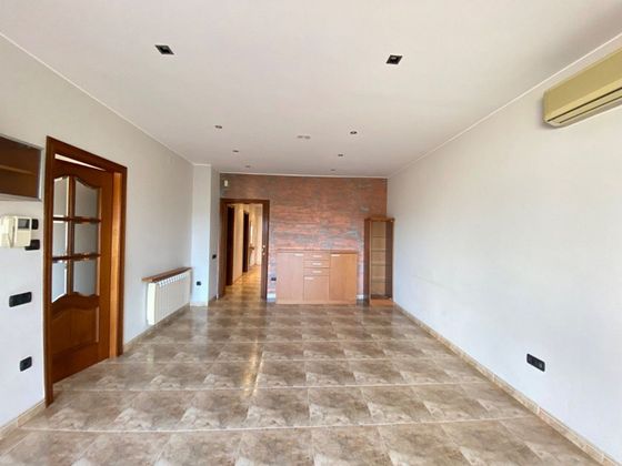 Foto 2 de Casa adossada en venda a Mion - Puigberenguer de 6 habitacions amb terrassa i garatge