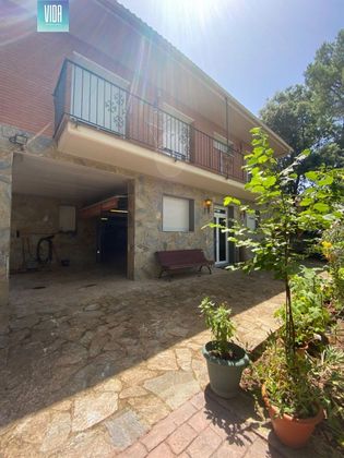 Foto 1 de Venta de casa rural en Sant Fruitós de Bages de 4 habitaciones con terraza y jardín