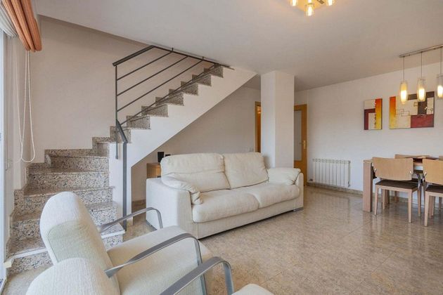 Foto 2 de Dúplex en venda a Sant Vicenç de Castellet de 3 habitacions amb terrassa i balcó