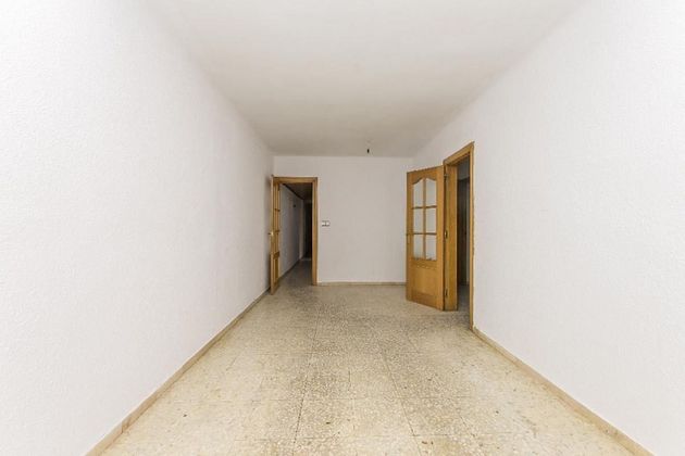 Foto 2 de Venta de piso en Centre - Sant Boi de Llobregat de 3 habitaciones con balcón y calefacción