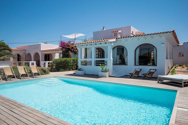 Foto 1 de Venta de chalet en Formentera de 4 habitaciones con terraza y piscina